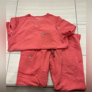 Figs desert rose scrubs set